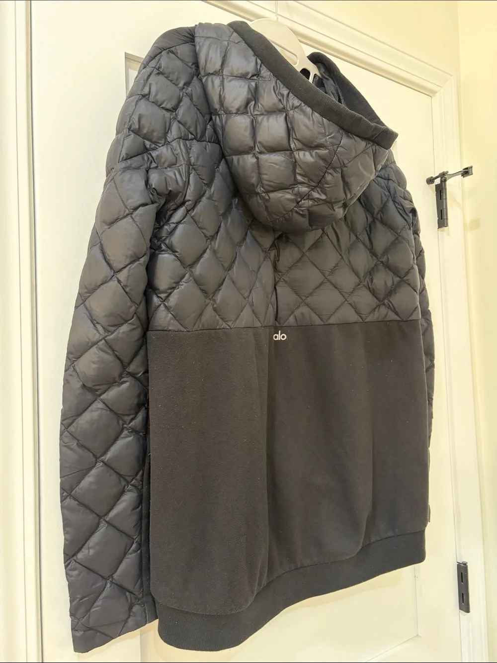 Alo Yoga Womens Great Escape Quilted Down Hooded Jacket Size Medium